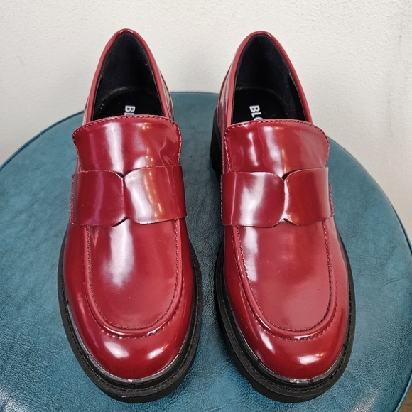 BLONDO Red Patent Leather Waterproof Lug Sole Loafers Size 8M - Picture 2 of 9